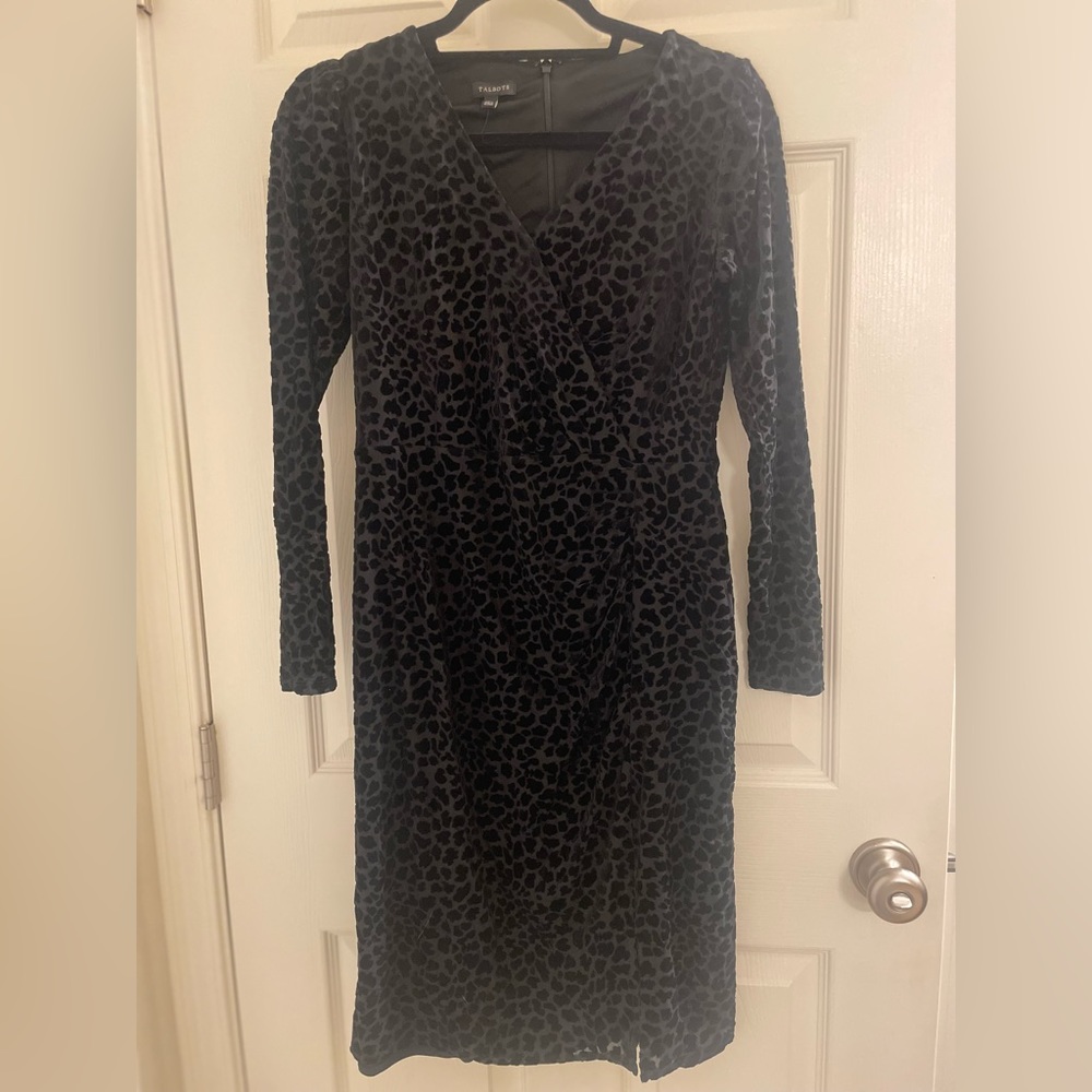 Talbots Burnout Wrap Sheath Dress Black Velvet Cheetah Jacquard V-Neck Small NWT